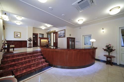 Amigo City Centre Hotel, Reception
