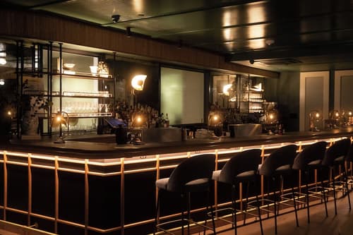 Hutton Hotel, Restaurant