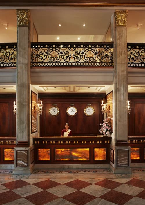 Hotel The Royal Plaza