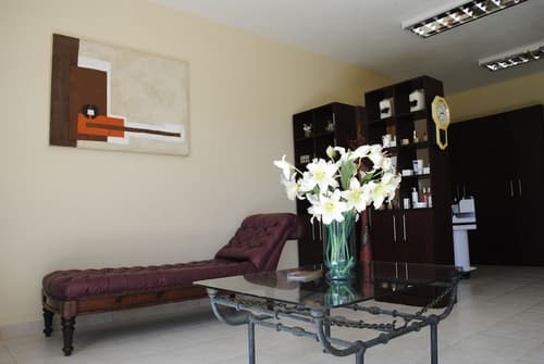 The Edwardian, Lobby sitting area