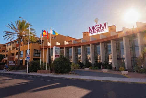Grand Muthu Golf Plaza Hotel