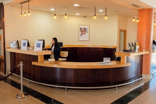 Grand Muthu Golf Plaza Hotel, Reception