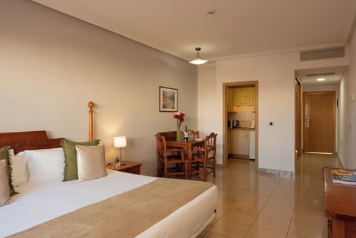 Grand Muthu Golf Plaza Hotel