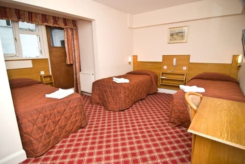 Alexandra Hotel, Room