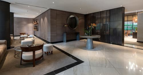 Hotel Avenida, Lobby sitting area