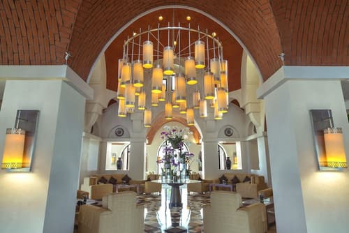 The Cove Rotana Resort, Interior entrance