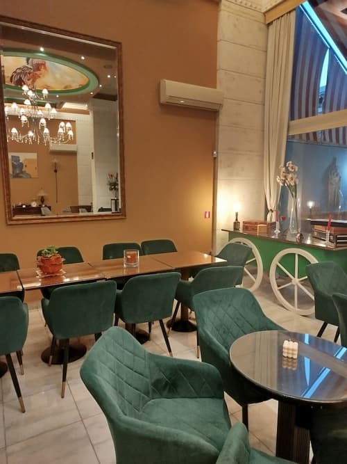 Ephira Hotel