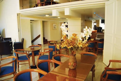 Ephira Hotel, Lobby lounge