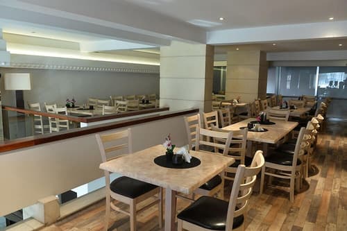 Ephira Hotel