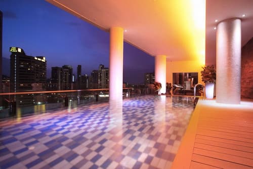 Quincy Hotel Singapore by Far East Hospitality, Pool