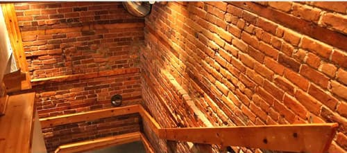 Hotel Abri du Voyageur, Staircase