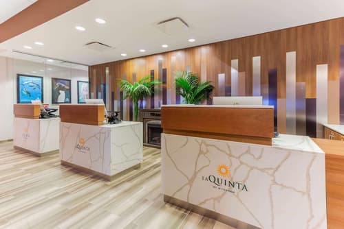 La Quinta Inn & Suites by Wyndham Chicago Downtown, Lobby