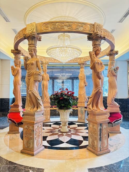 Royal Seasons Hotel Taipei Nanjing West, Lobby