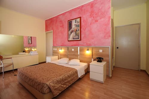 Hotel Socrates, Room