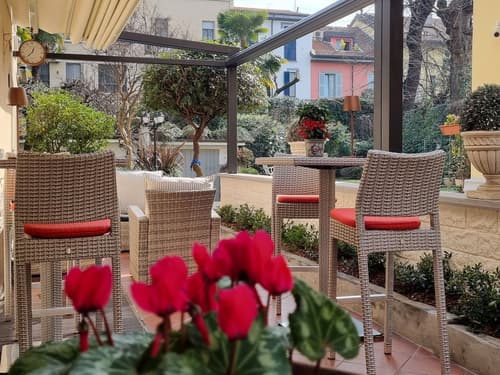 Charly Hotel