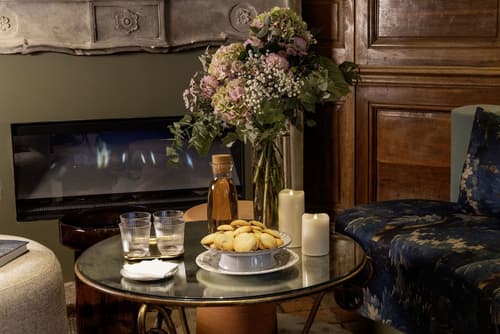 Hôtel L de Lutèce - Notre-Dame, Reception