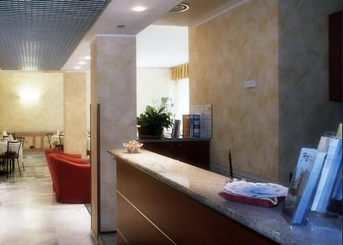 Hotel Engadina, Reception