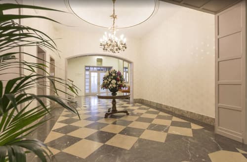 Hotel Real Segovia, Interior entrance