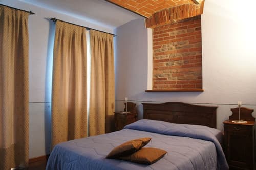 Red Wine - Guest House, Room