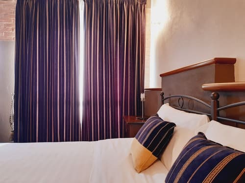 Red Wine - Guest House