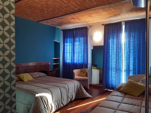 Red Wine - Guest House