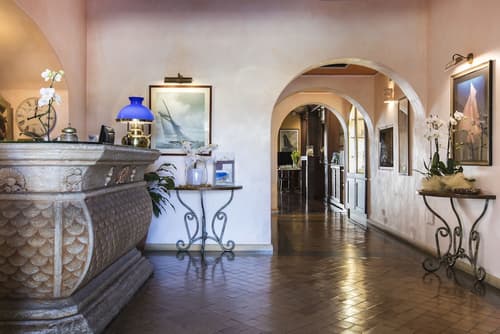 Hotel Poseidonia, Reception