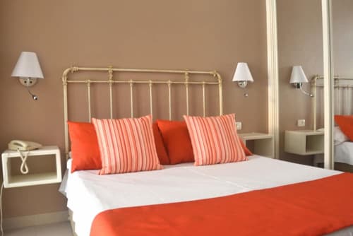 RF Astoria - Only Adults, Room