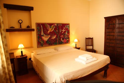 Art Lincoln Palermo, Room