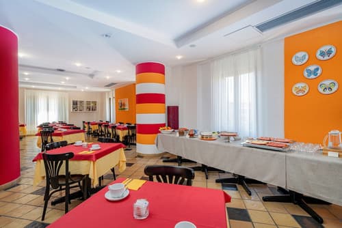 Marinaro, Breakfast area