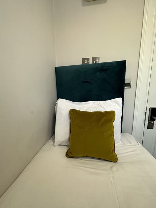 Bloomsbury Palace Hotel, Room