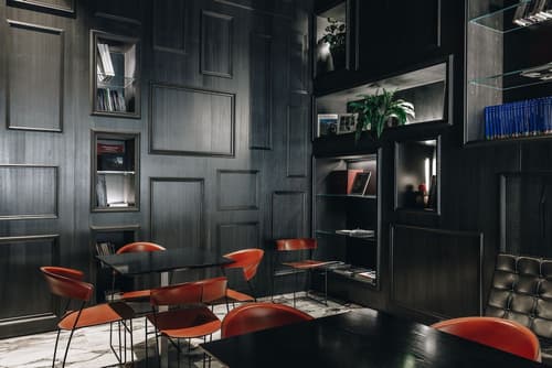 Hotel Continental, Lobby sitting area