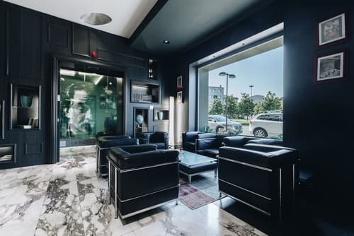 Hotel Continental, Lobby sitting area