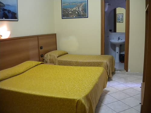 Hotel Casanova, Room