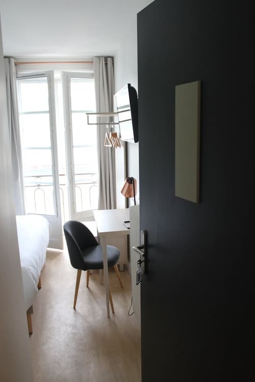 Hôtel La Fontaine Caen Centre, Room