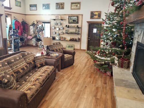 Sawtelle Mountain Resort, Lobby