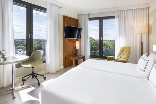 Melia Luxembourg, Room