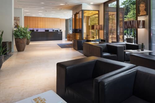 Melia Luxembourg, Reception