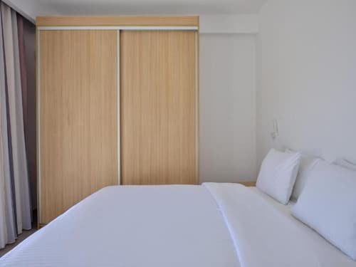 Kosmoplaz Beach Hotel