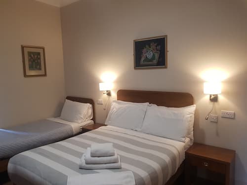 Aberdeen House, Room