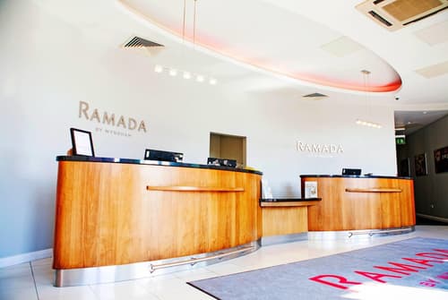Ramada by Wyndham Belfast City Centre, Lobby