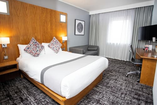 Ramada by Wyndham Belfast City Centre, Room