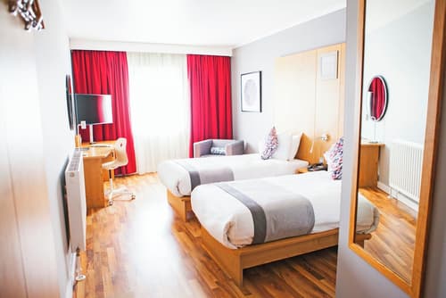 Ramada by Wyndham Belfast City Centre, Room