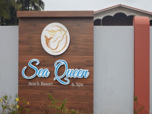 Sea Queen Beach Resort and Spa, Interior entrance