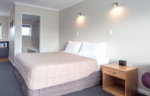 Tower Lodge Motel, Room