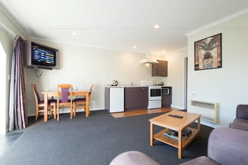 Tower Lodge Motel, Room