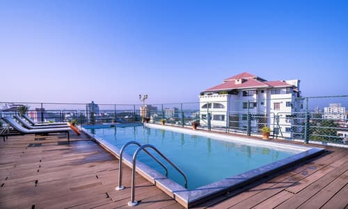 Travancore Court, Rooftop pool