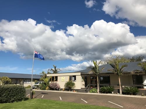 Aotearoa Lodge, Primary image