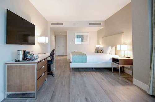 Coast Coal Harbour Vancouver Hotel by APA, Room