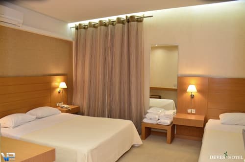 Deves Hotel, Room