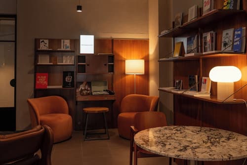 Corner Hotel, Reception